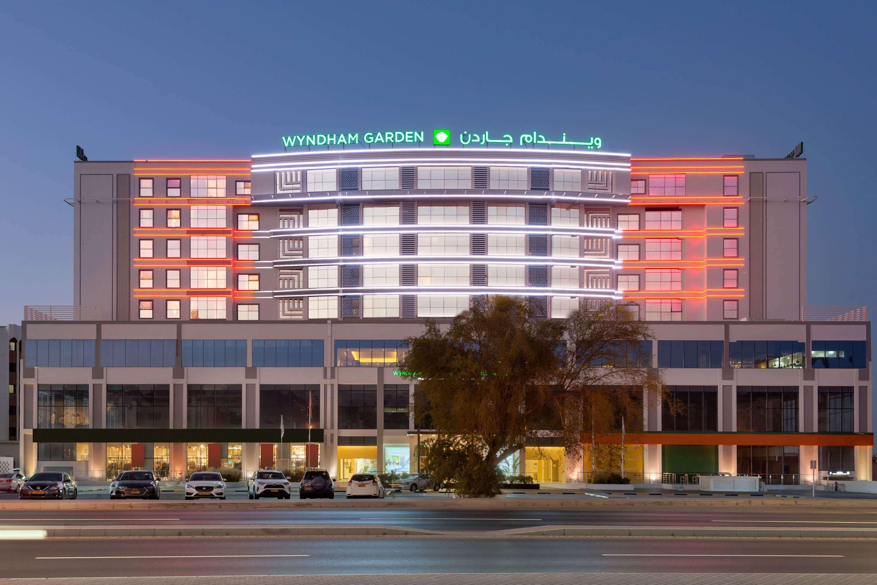 Готель Wyndham Garden Muscat Al Khuwair Екстер'єр фото