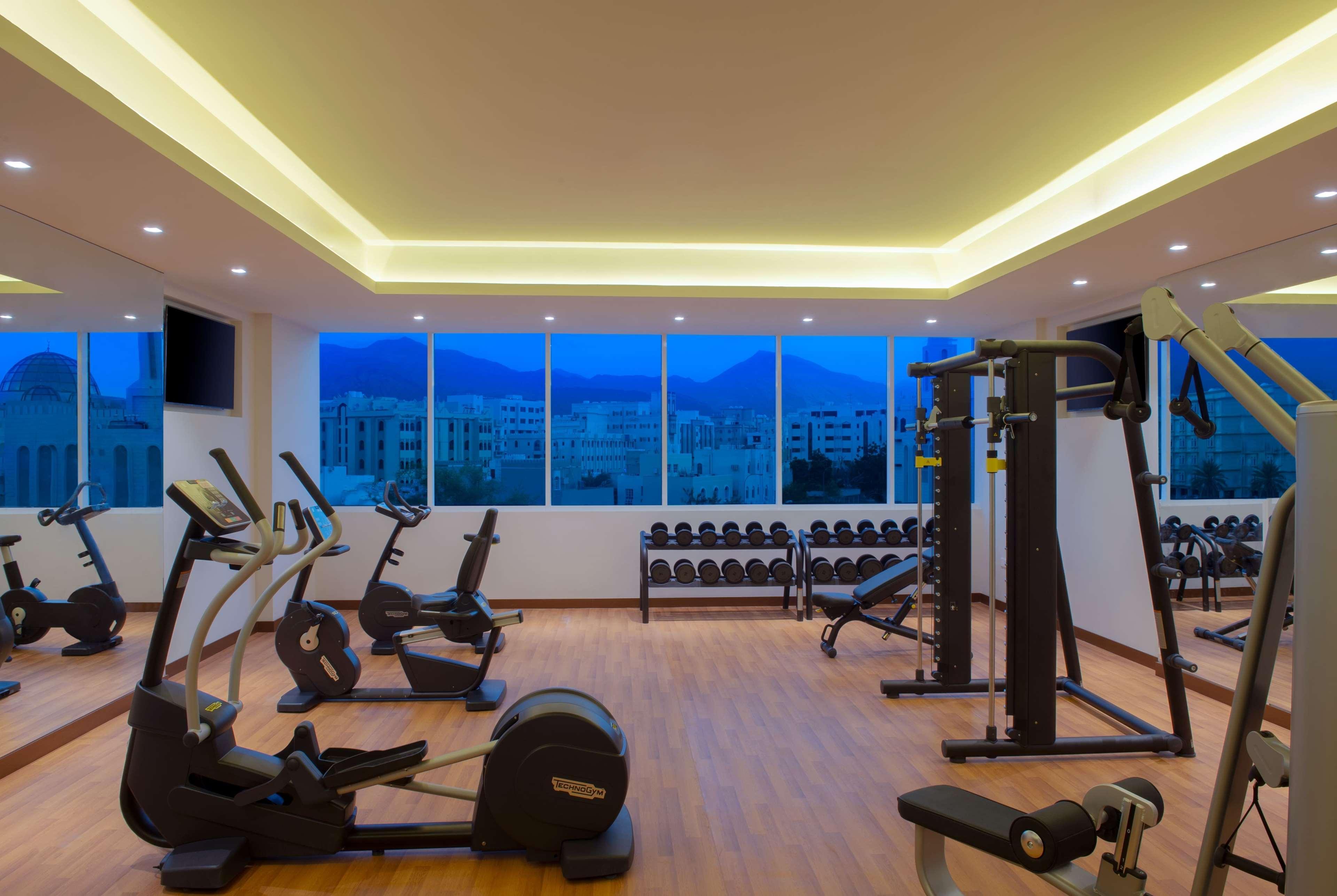 Готель Wyndham Garden Muscat Al Khuwair Екстер'єр фото