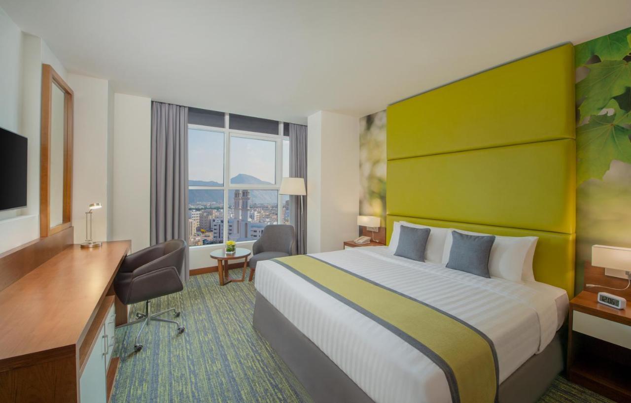Готель Wyndham Garden Muscat Al Khuwair Екстер'єр фото