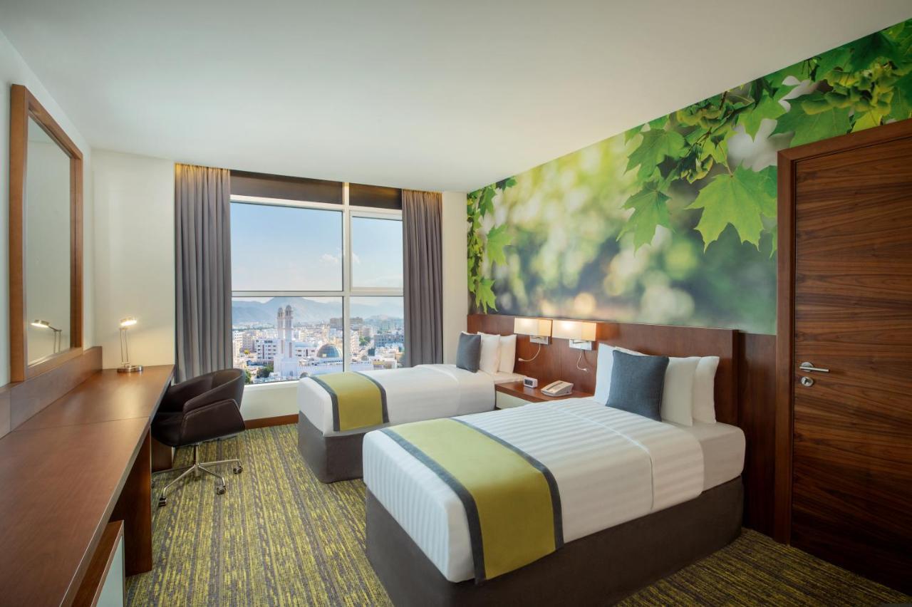 Готель Wyndham Garden Muscat Al Khuwair Екстер'єр фото