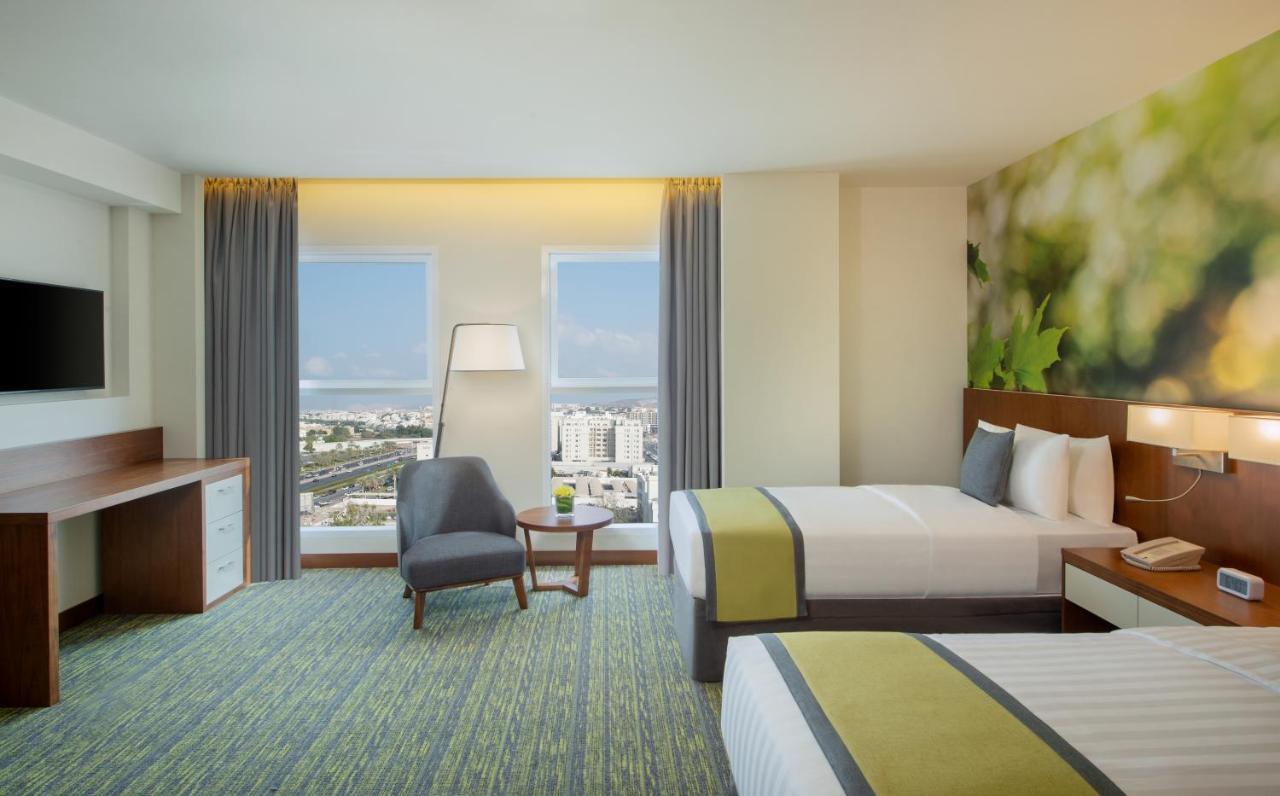Готель Wyndham Garden Muscat Al Khuwair Екстер'єр фото
